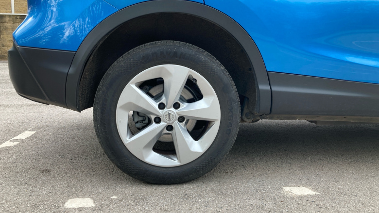 Nissan Qashqai 1.3 DiG-T 160 Acenta Premium 5dr Petrol Hatchback